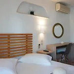 Maria Elena - Hotel *