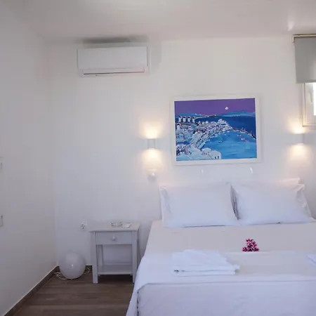 Maria Elena - מלון *