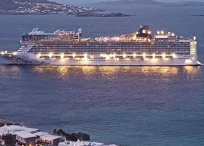 Maria Elena - * Mykonos Town