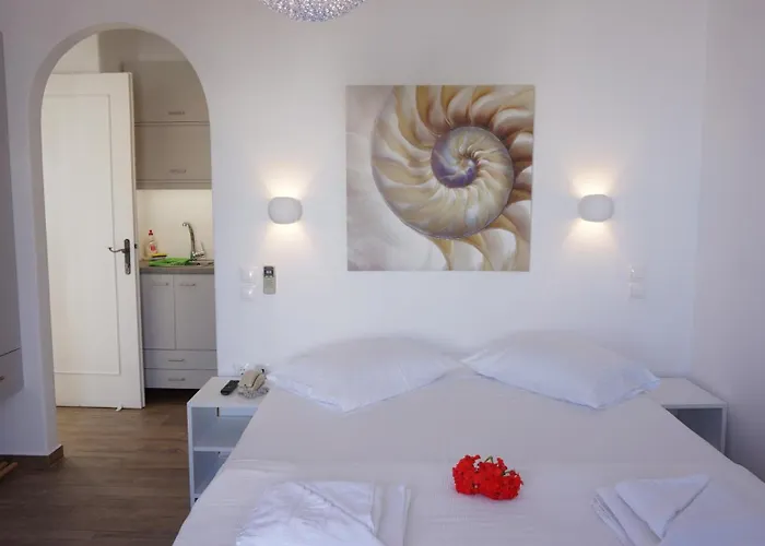 Maria Elena - * Mykonos Town