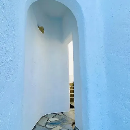 Maria Elena - *