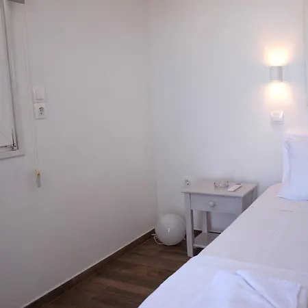 Hotel Maria Elena - *